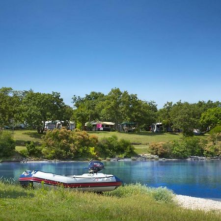 Victoria Mobilehome In Solaris Fkk Naturist Camping Resort Poreč Exteriör bild
